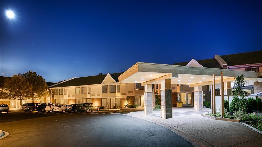 Quality Inn & Suites Brampton Buitenkant foto